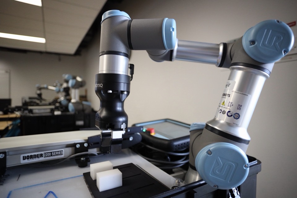 Universal Robots cobot with a gripper